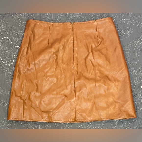 The Impeccable Pig Womens Pleather Skirt Size Small - Picture 2 of 8